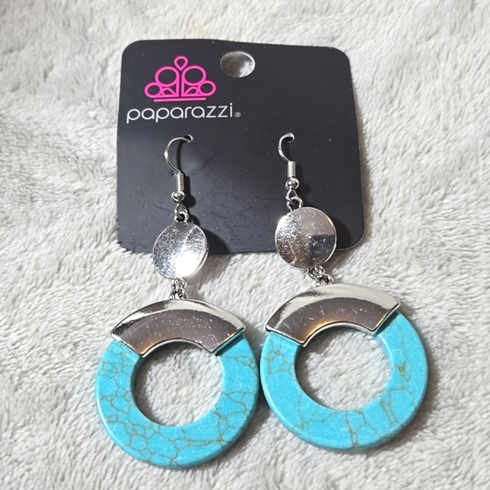 #327 NWT Paparazzi  Blue Earrings
